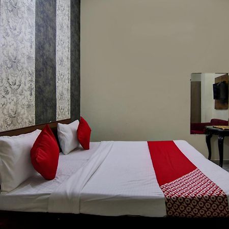 Hotel Yash House New Delhi Ngoại thất bức ảnh