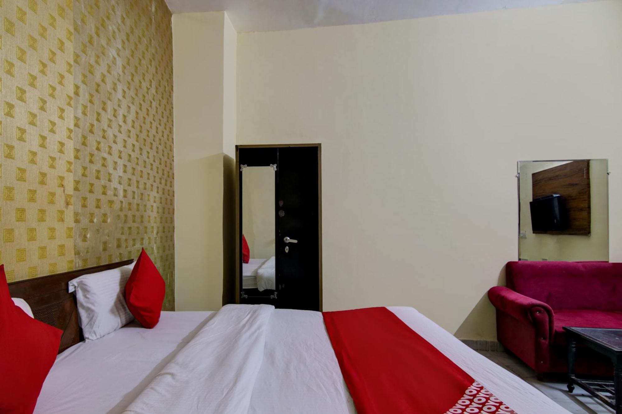 Hotel Yash House New Delhi Ngoại thất bức ảnh