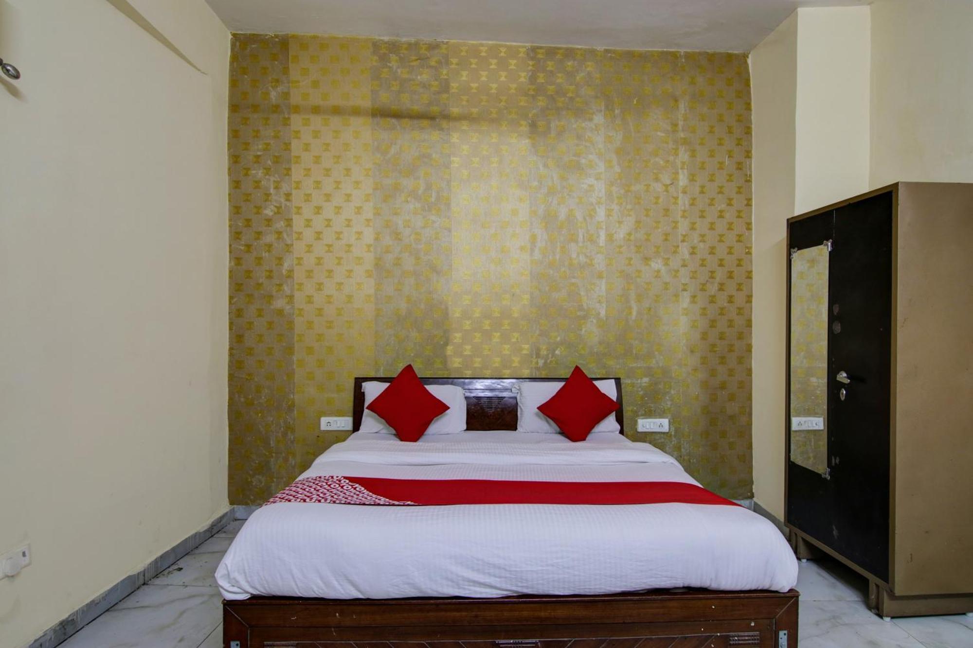 Hotel Yash House New Delhi Ngoại thất bức ảnh