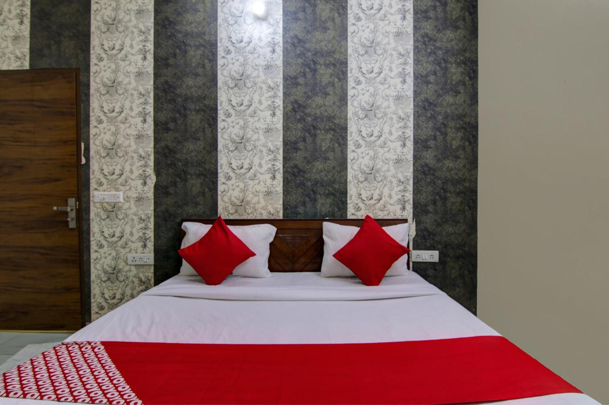 Hotel Yash House New Delhi Ngoại thất bức ảnh