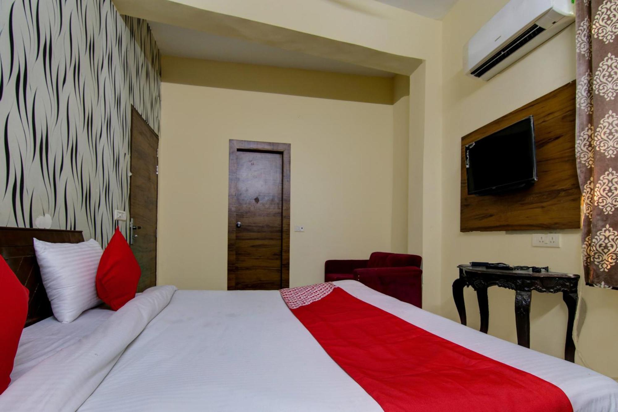 Hotel Yash House New Delhi Ngoại thất bức ảnh