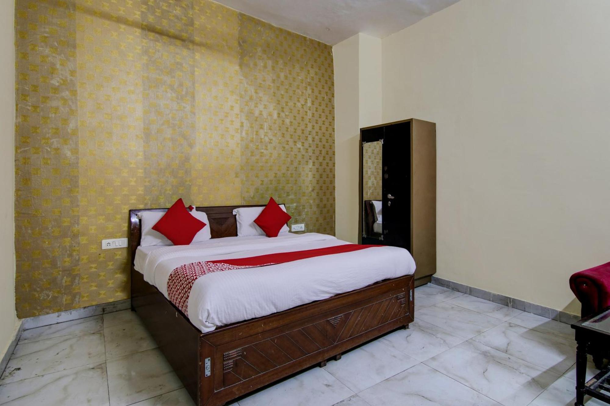 Hotel Yash House New Delhi Ngoại thất bức ảnh