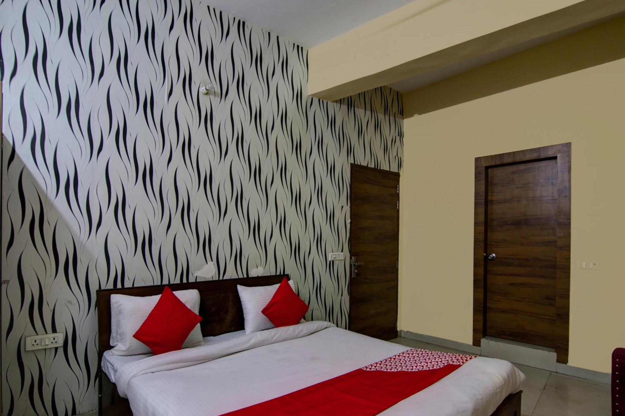 Hotel Yash House New Delhi Ngoại thất bức ảnh